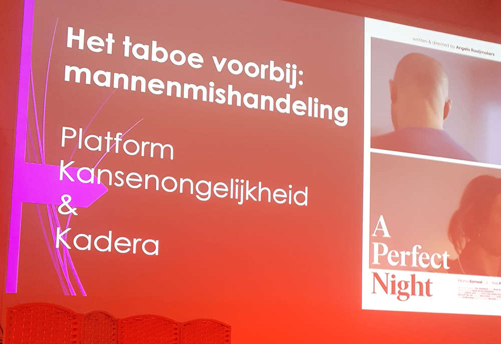 Foto van de bijeenkomst over mannenmishandeling